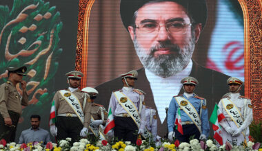 Iranian Commander Warns of Possible Renewed War as Trump Voices Frustration Over Talks