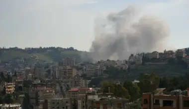 Israel launches new strikes in southern Lebanon