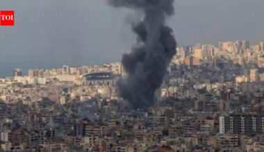 Israel issues evacuation warning; kills 1, hurts 4 in Lebanon strikes