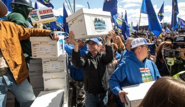 Alberta separatists have submitted enough signatures to force independence vote