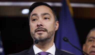 Dems push Trump to acknowledge Israeli nukes
