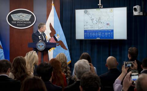 Trump renews Iran strike threats amid signs of diplomacy