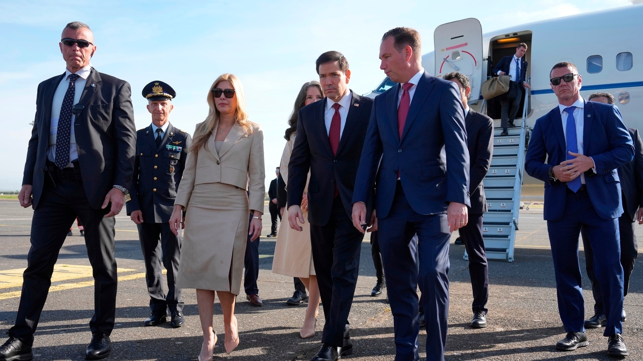 Rubio arrives for audience with Pope Leo XIV to ease tensions after Trump's criticism over Iran