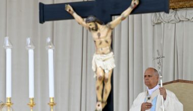 Pope in Pompeii: May God calm fratricidal hatred and enlighten world leaders