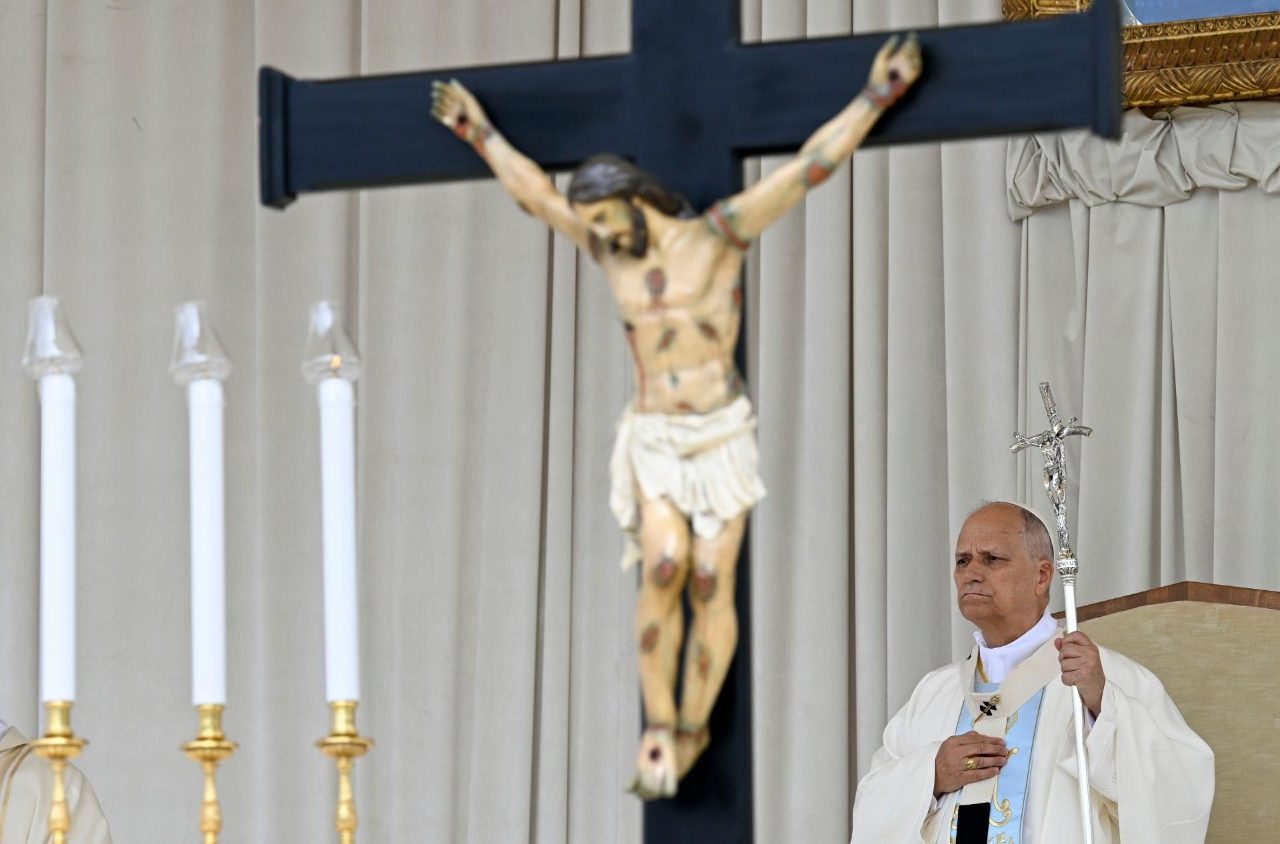 Pope in Pompeii: May God calm fratricidal hatred and enlighten world leaders