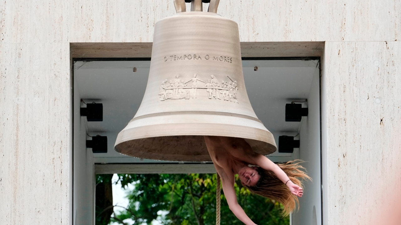 Chaos marks Venice Biennale after the jury quits over Israeli and Russian participation