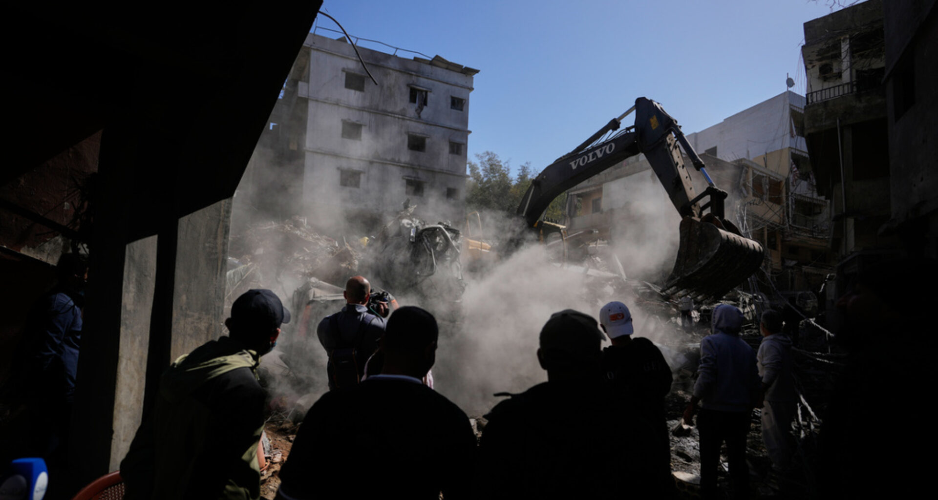Fresh Israeli Strikes Hit Areas South of Beirut Despite Ongoing Ceasefire