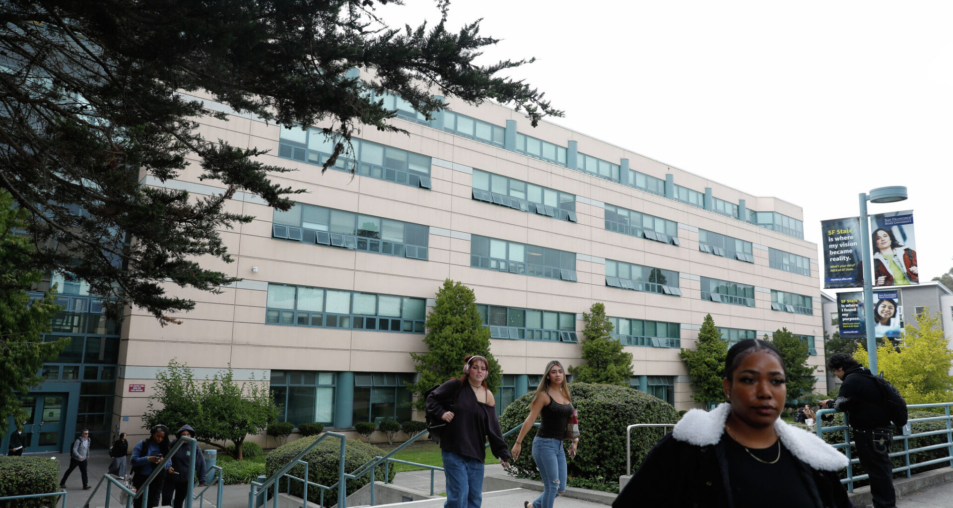 California students scramble amid ongoing Canvas cyberattack