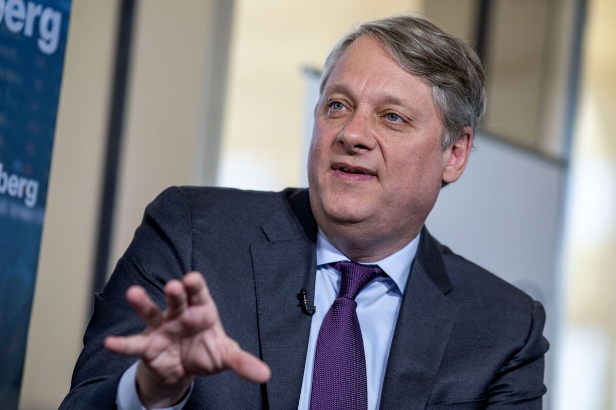Iran War Raises Uncertainty Over Fed Rate Path, Pimco and Analysts Say