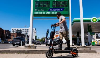 Republicans Vote to Dilute Gas as Prices Rise Above $4.50
