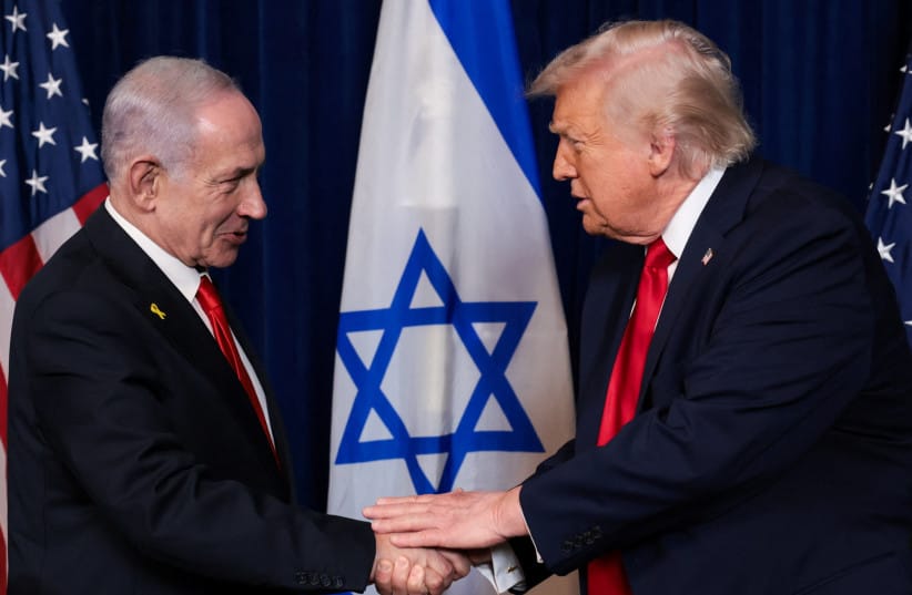 Prime Minister Benjamin Netanyahu and US President Donald Trump are seen shaking hands at a press conference in 2025.