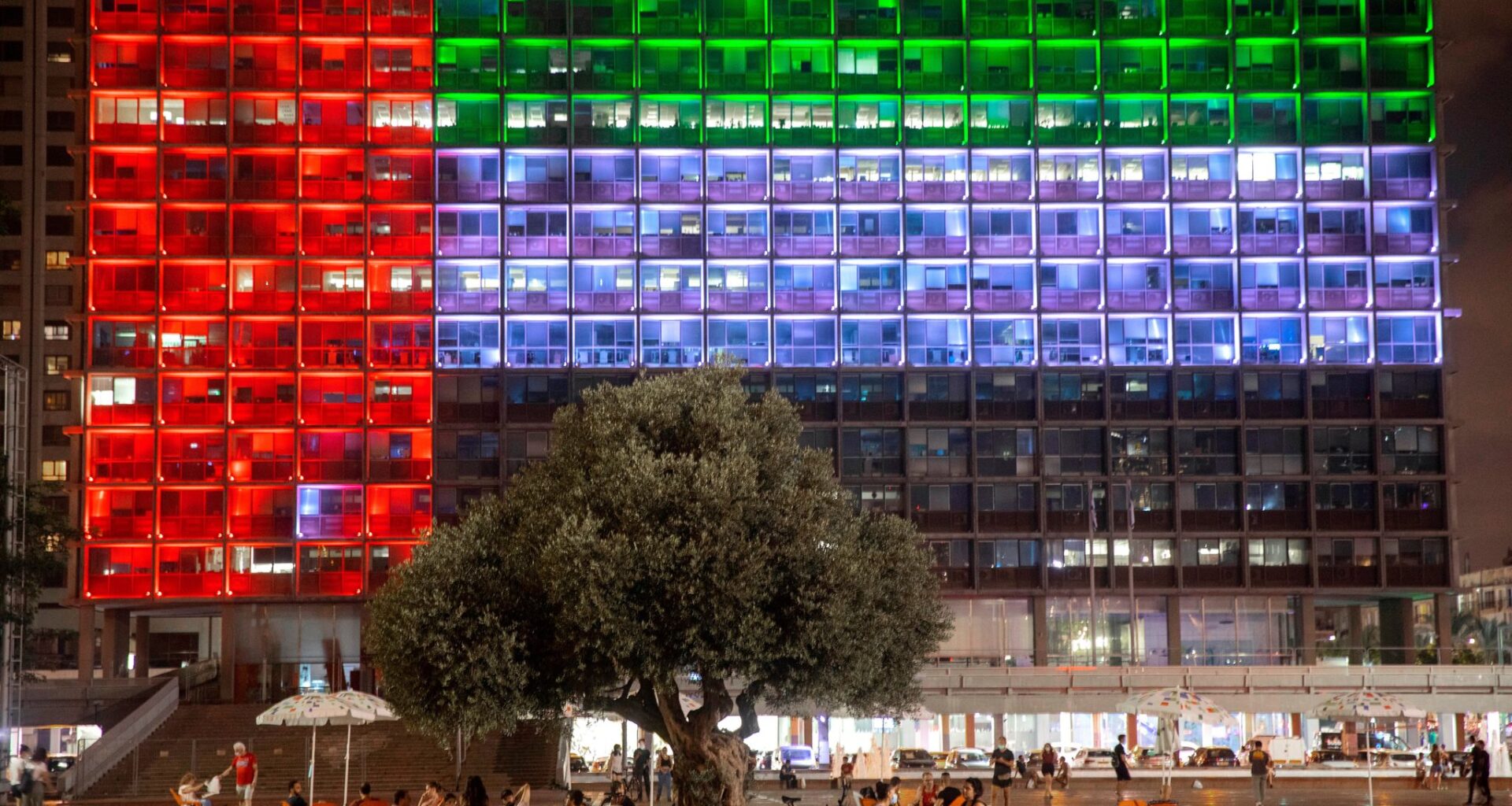 As Netanyahu spotlights Israel's ties to the UAE, its rulers prefer to be discreet