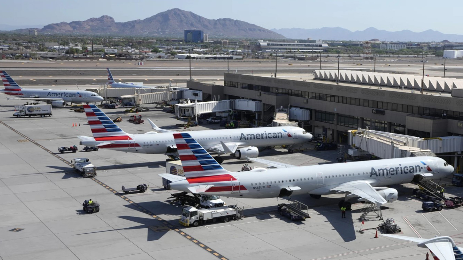 American Airlines Extends Tel Aviv Flight Suspension Until 2027 Amid Fears of Renewed Iran War