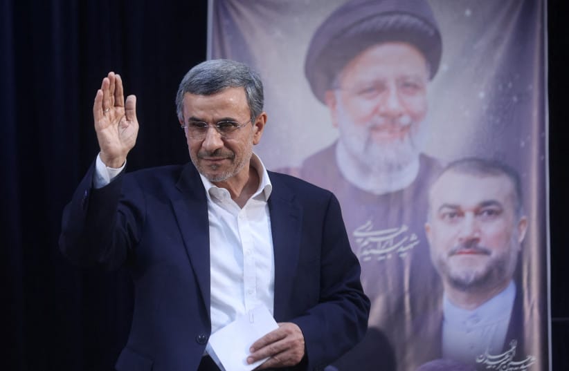 Former Iranian president Mahmoud Ahmadinejad at a press conference after registering as a candidate for the presidential election, at Tehran’s Interior Ministry, June 2024.