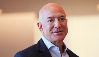 Billionaire Jeff Bezos Says Bottom 50% Shouldn’t Pay Income Taxes