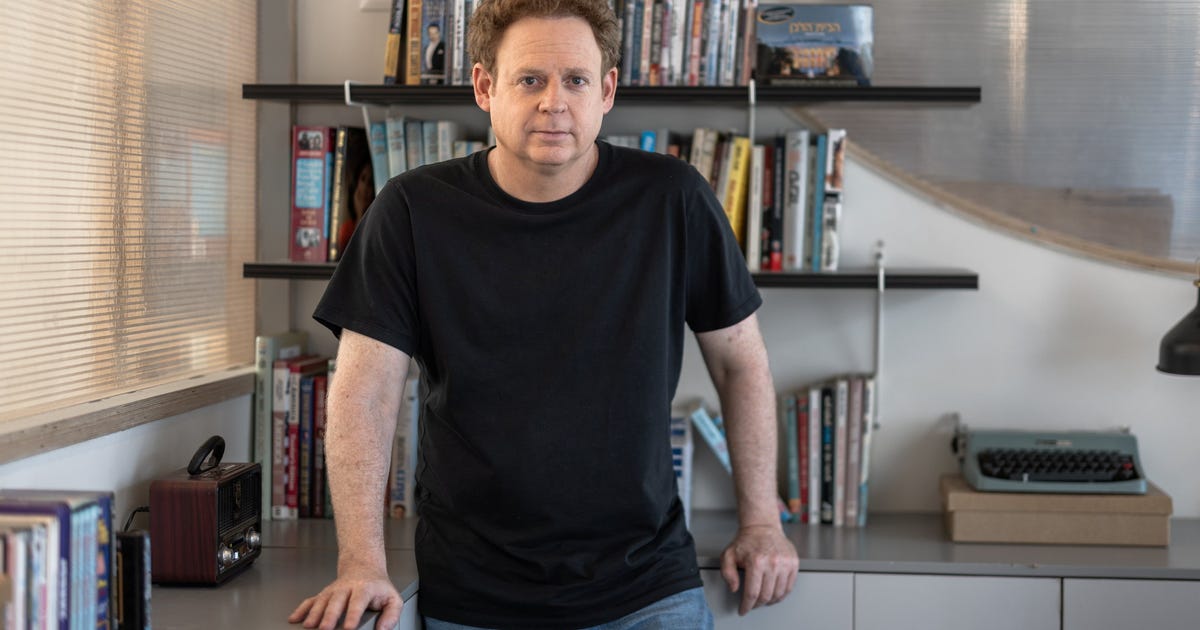 He Was Israel's Jon Stewart. Now He's on a Mission to Free Young Voters From Netanyahu's Hold