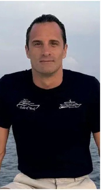 Gianluca Benedetti Five tourists 'including university professor and her daughter' die during diving excursion in 160ft-deep cave in Maldives