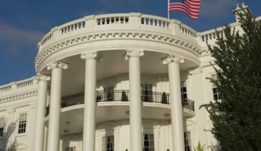 The White House is ordering agencies to place its new app on all employees’ government phones