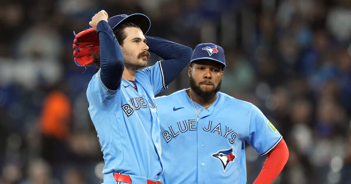 Dylan Cease and Vladimir Guerrero Jr., of the Toronto Blue Jays, leave game against Pirates - CTV News