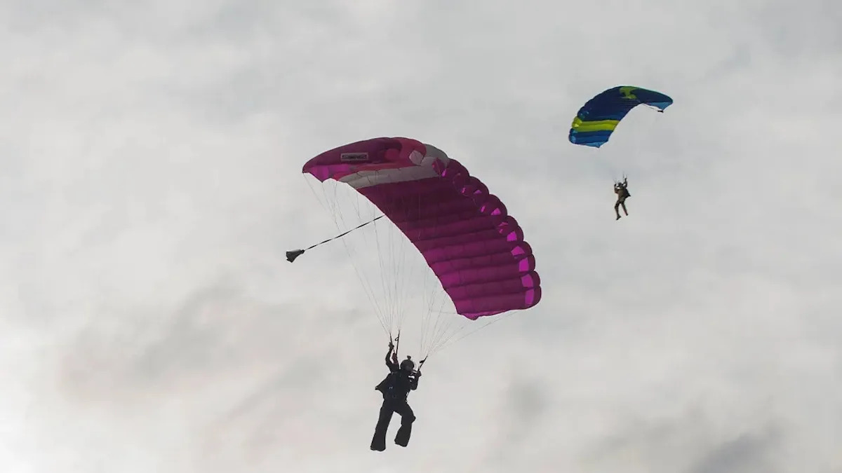 Skydiver dies after midair collision with another jumper during group jump in Washington state