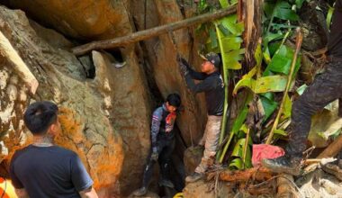 Search continues for 7 villagers trapped in a flooded Laos cave