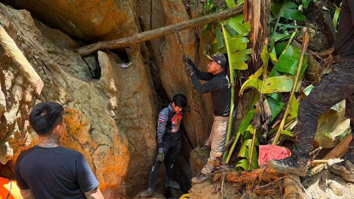 Search continues for 7 villagers trapped in a flooded Laos cave