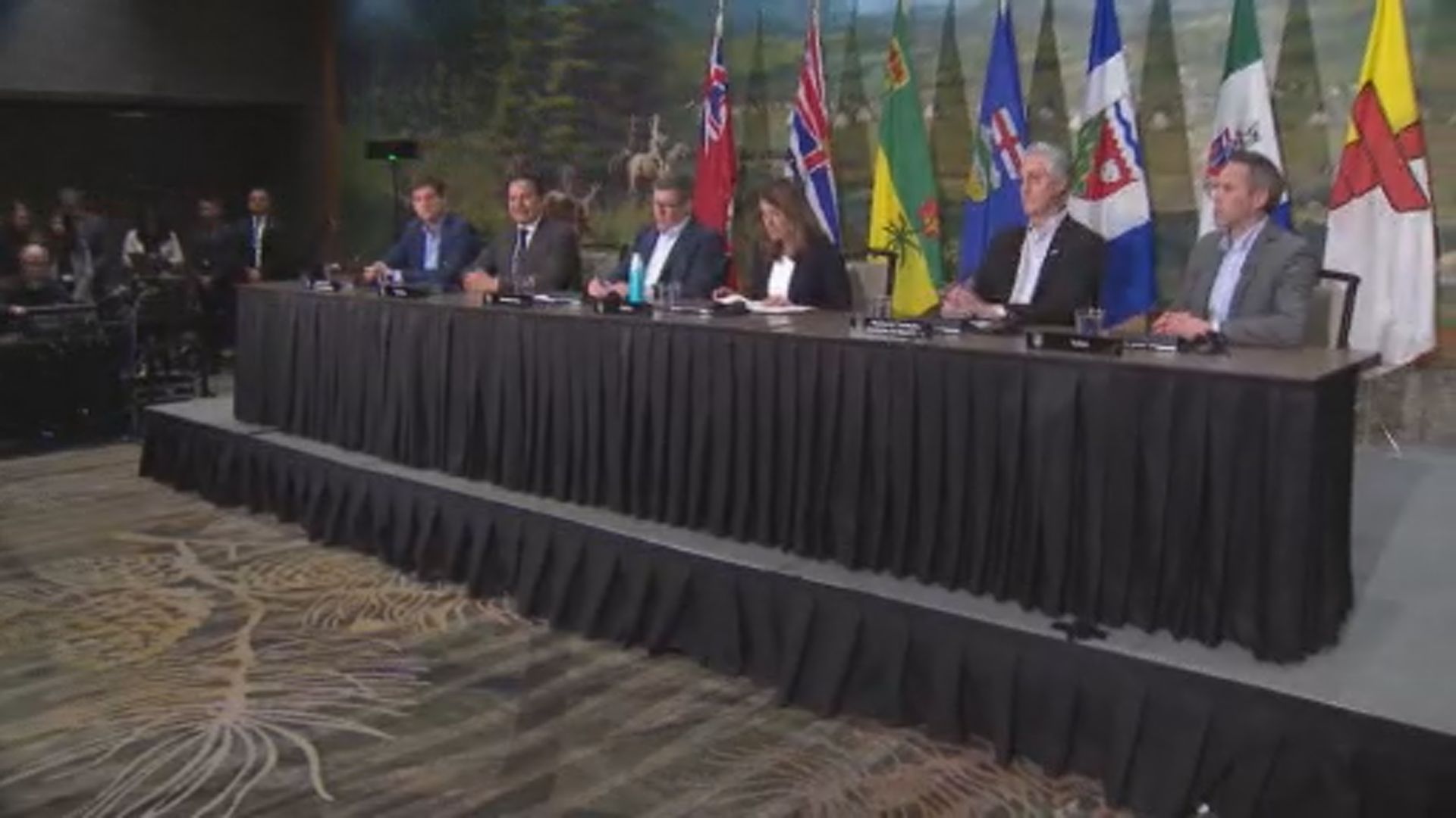 Click to play video: 'Western premiers tout benefits of united Canada amidst Alberta separation talk'