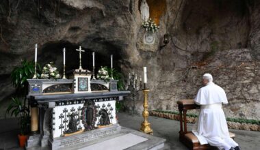 Pope to lead worldwide Rosary for peace in Vatican Gardens