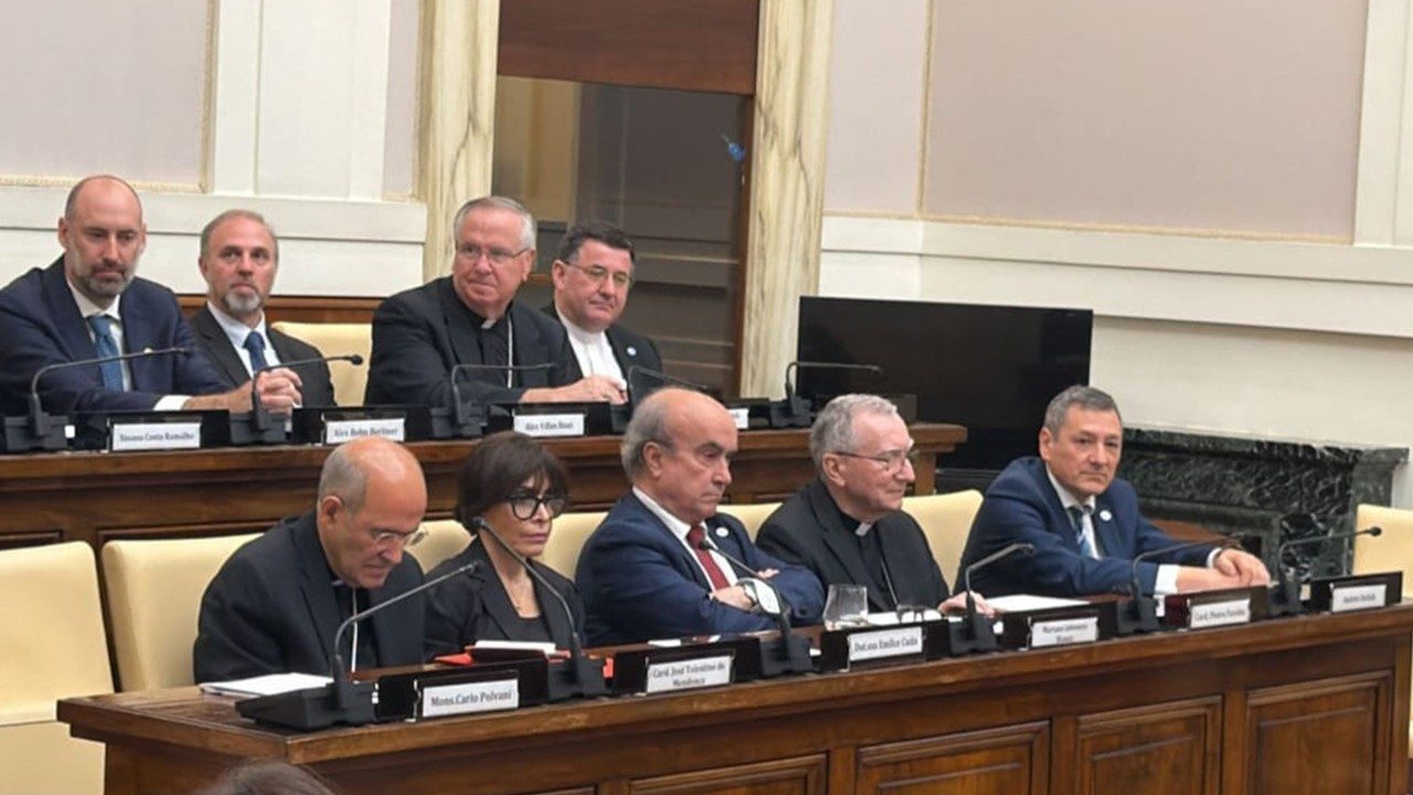 Cardinal Parolin: Youth mental health requires structural responses