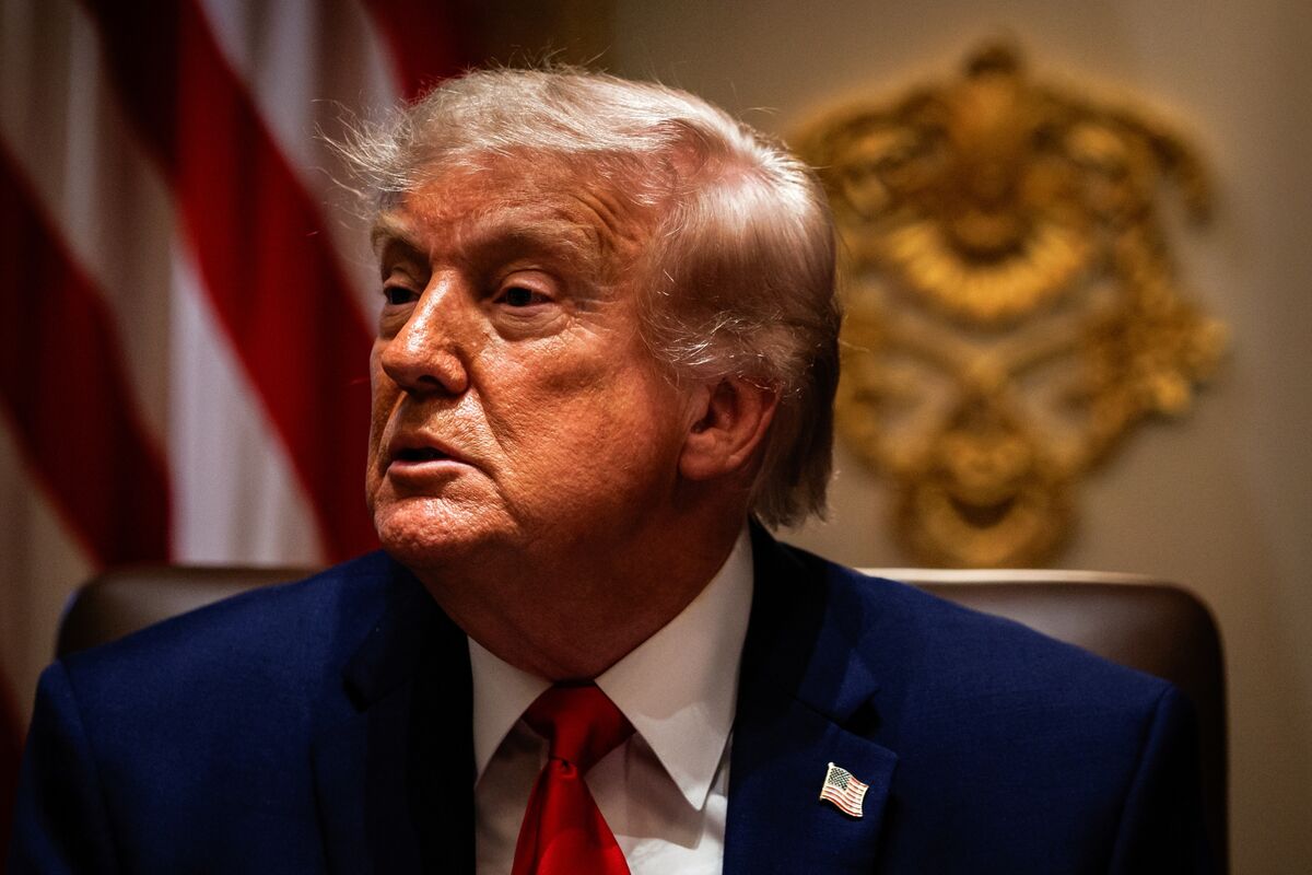 Americans Hurt in Kuwait as Trump Sends Mixed Signals on War