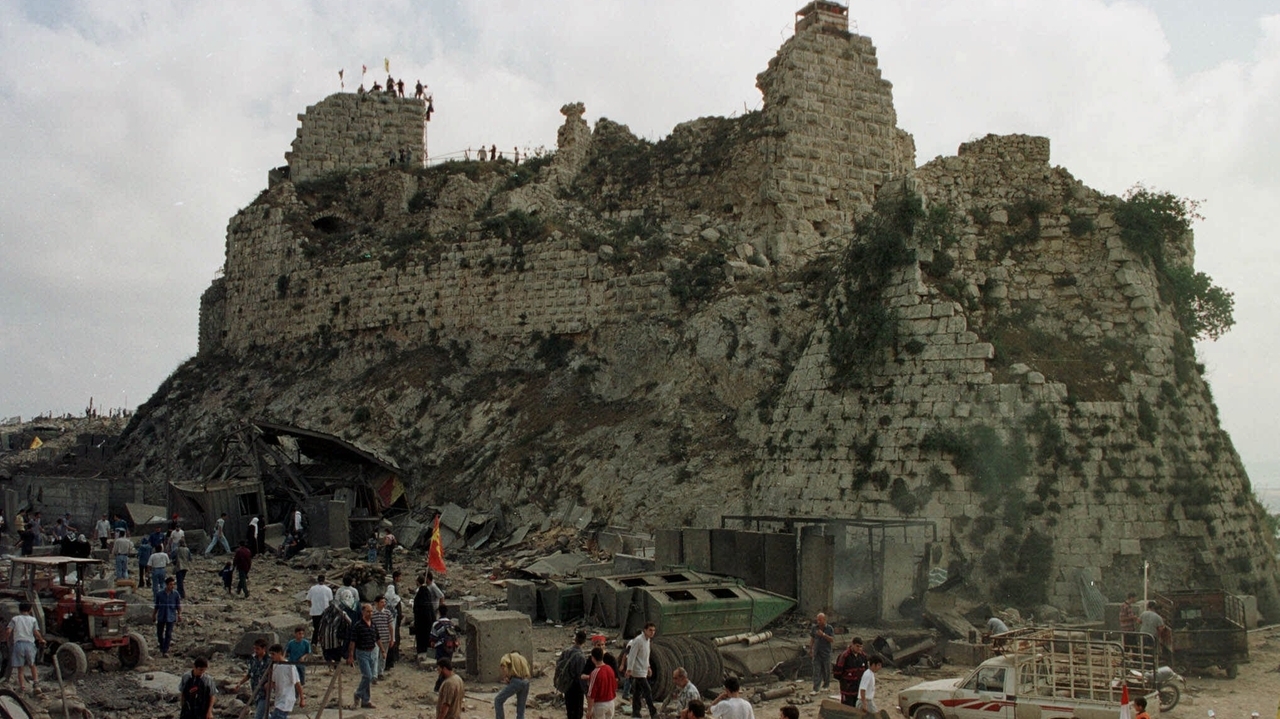 Israeli army captures strategic castle in Lebanon in deepest incursion into country in 26 years
