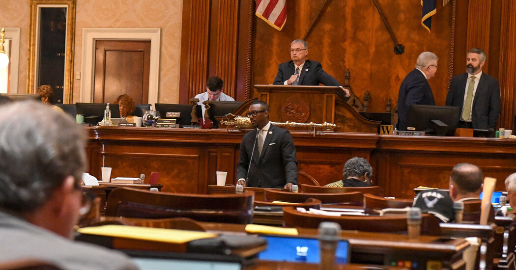 South Carolina House Passes New Map Aimed at Forcing Out Clyburn
