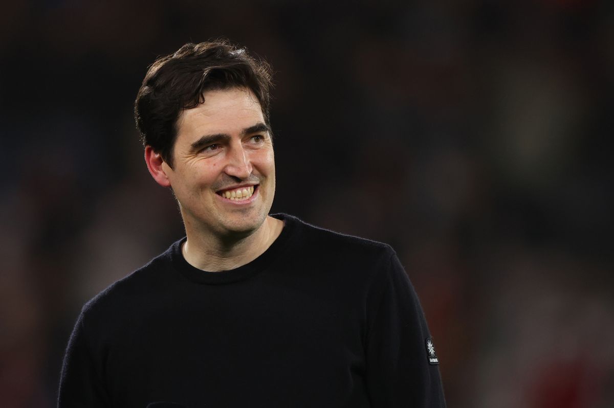 Andoni Iraola smiling