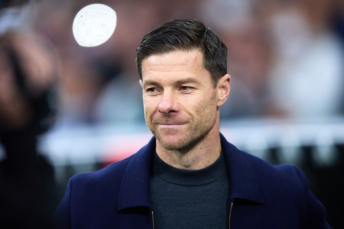 MADRID, SPAIN - JANUARY 04: Xabi Alonso, Manager of Real Madrid looks on prior to the LaLiga EA Sports match between Real Madrid CF and Real Betis Balompié at Estadio Santiago Bernabeu on January 04, 2026 in Madrid, Spain. (Photo by Alvaro Medranda/Quality Sport Images/Getty Images)
