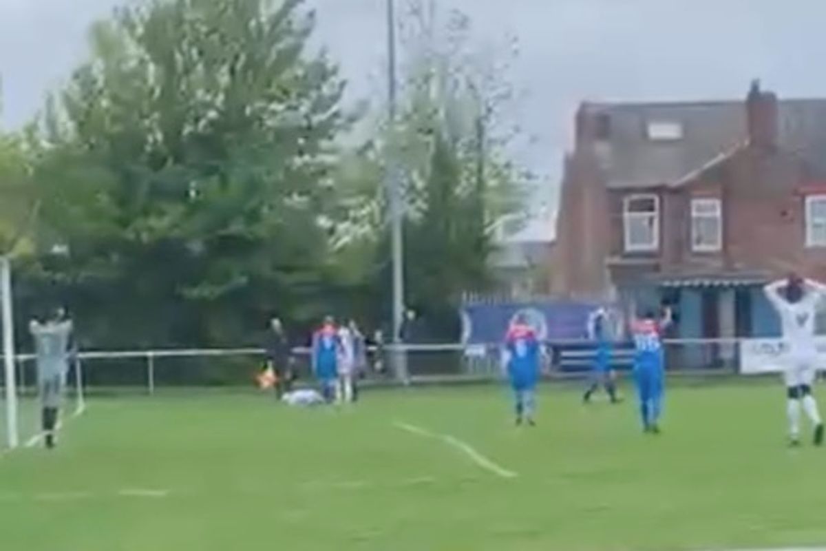 Players could be seen with hands on their head after Shane Ireland's horror injury