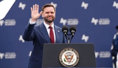 JD Vance Met With Savage ‘Boos’ After Claiming He Can’t Be Booed