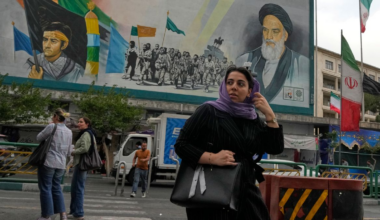 Iran says framework reached but deal with US not imminent