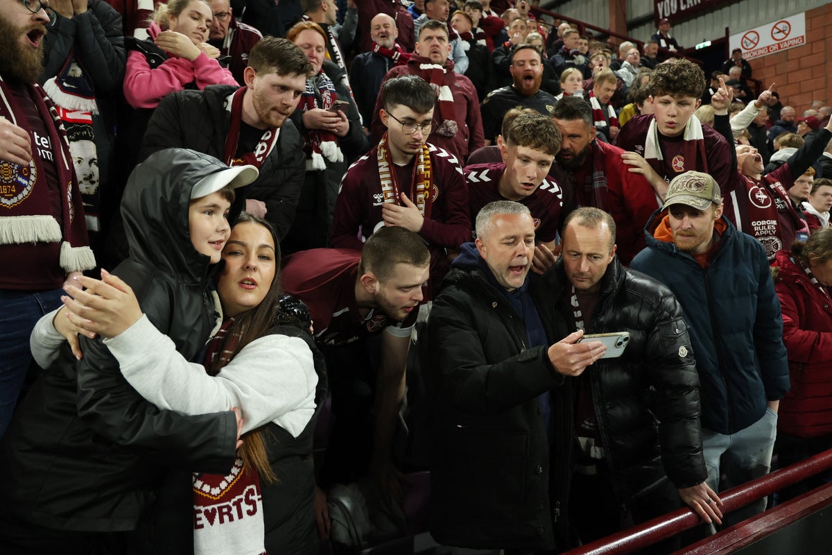 Hearts v Falkirk LIVE: Derek McInnes labels controversial penalty decision ‘disgusting’ after Celtic snatch late win