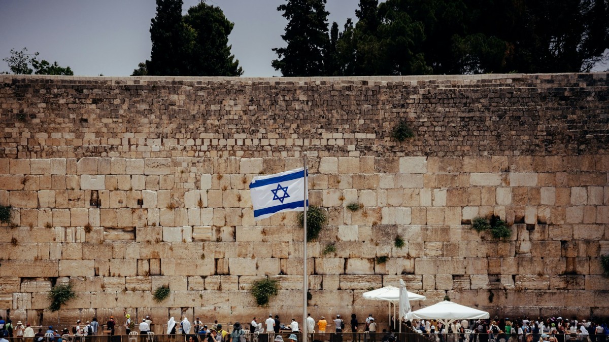 Netanyahu’s Coalition Fractures as Israel Edges Toward Early Elections