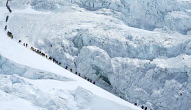 2 Mount Everest climbers fall to their deaths as record-holder warns of overcrowding
