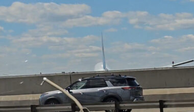 United flight strikes truck, light pole while landing at Newark airport