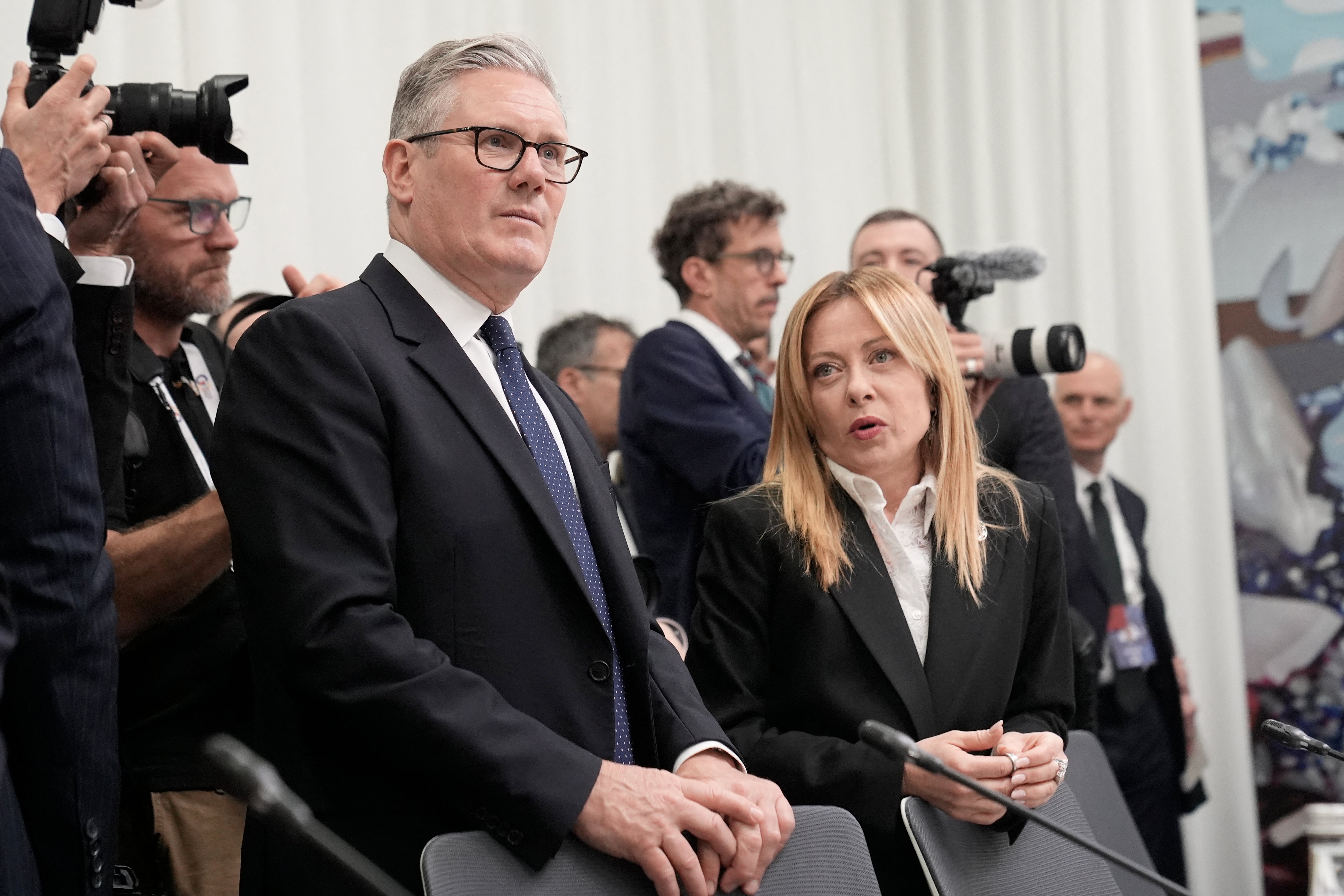 Keir Starmer and Italian PM Giorgia Meloni in Yerevan