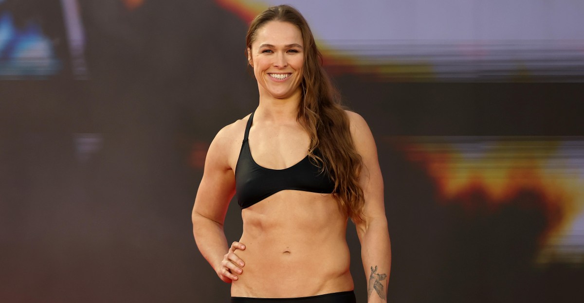 Rousey vs. Carano fight night weights: One fighter gained over 27 pounds after weigh-ins