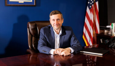 The D.N.C. Chairman, Trump’s $1.8 Billion Fund and More Politics News