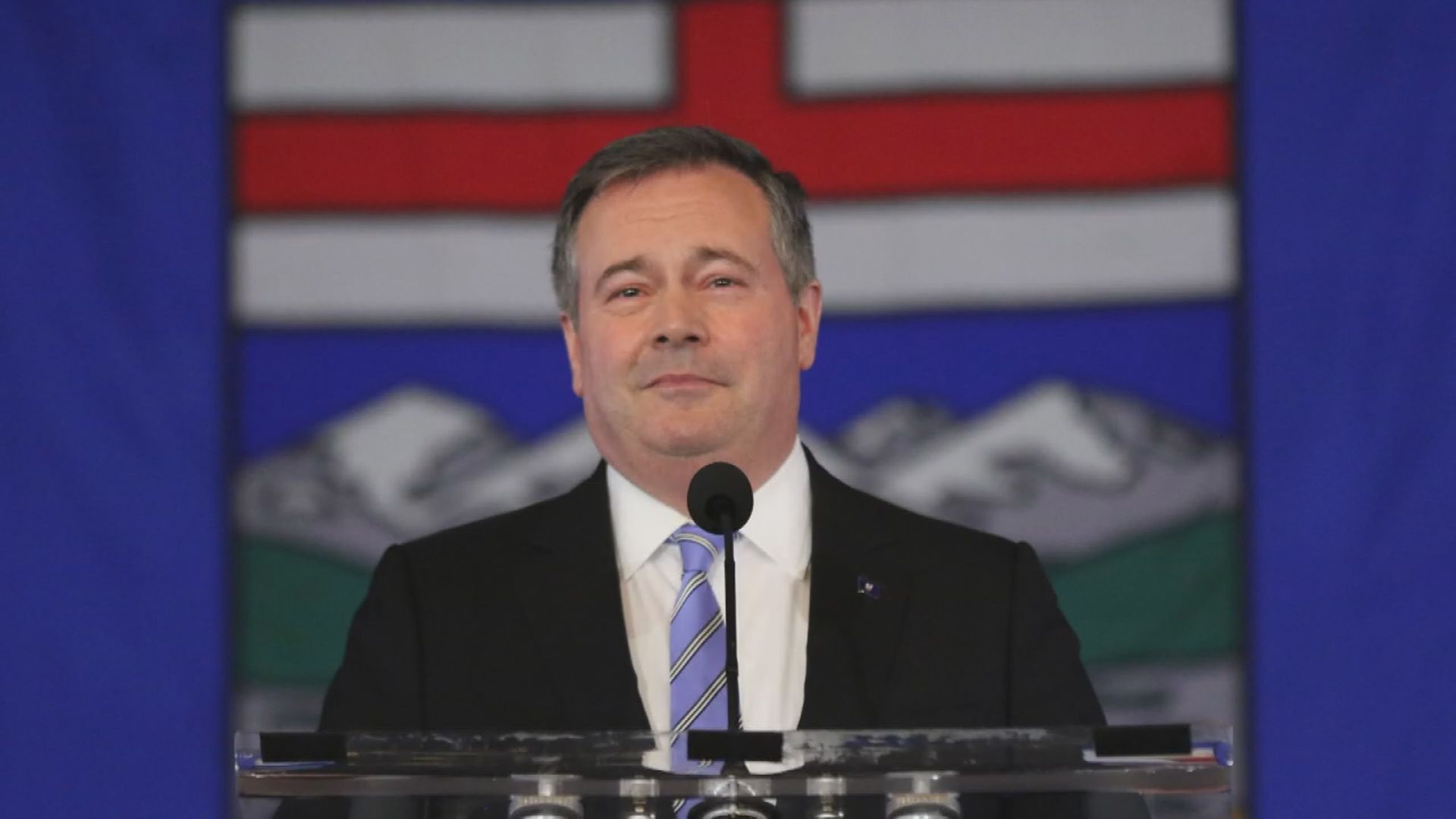 Click to play video: 'Ex-Alberta premier Jason Kenney threatens legal action over data leak'