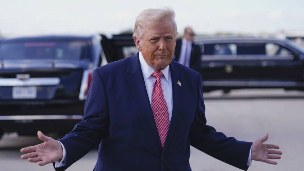 Click to play video: 'The art of the deal: Trump and family granted immunity from IRS tax audits'