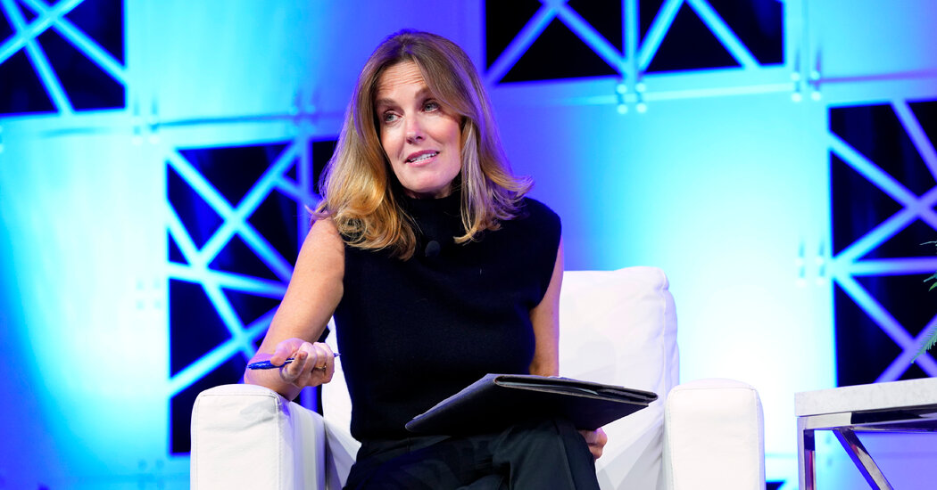 ‘60 Minutes’ Journalist Who Accused CBS of Political Meddling Loses Her Deal