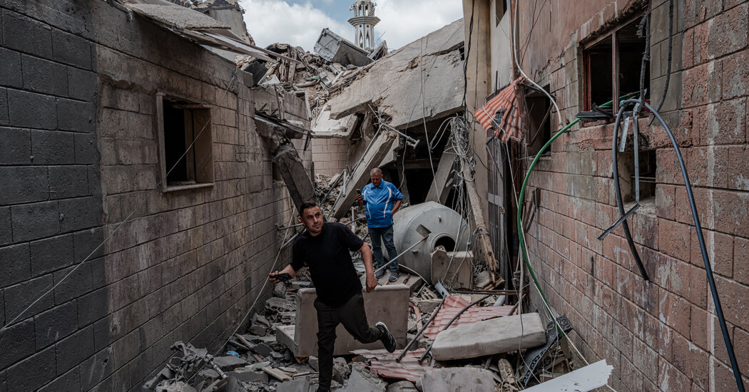 Iran War Live Updates: Fighting Flares in Lebanon, Complicating U.S.-Iran Peace Talks