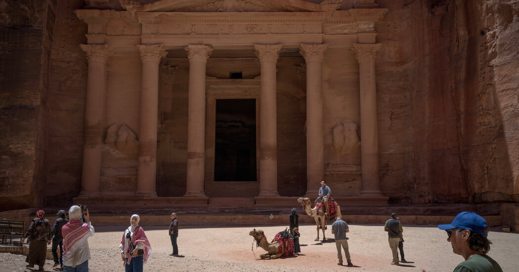 Jordanians Struggle as Mideast Wars Scare Tourists Away