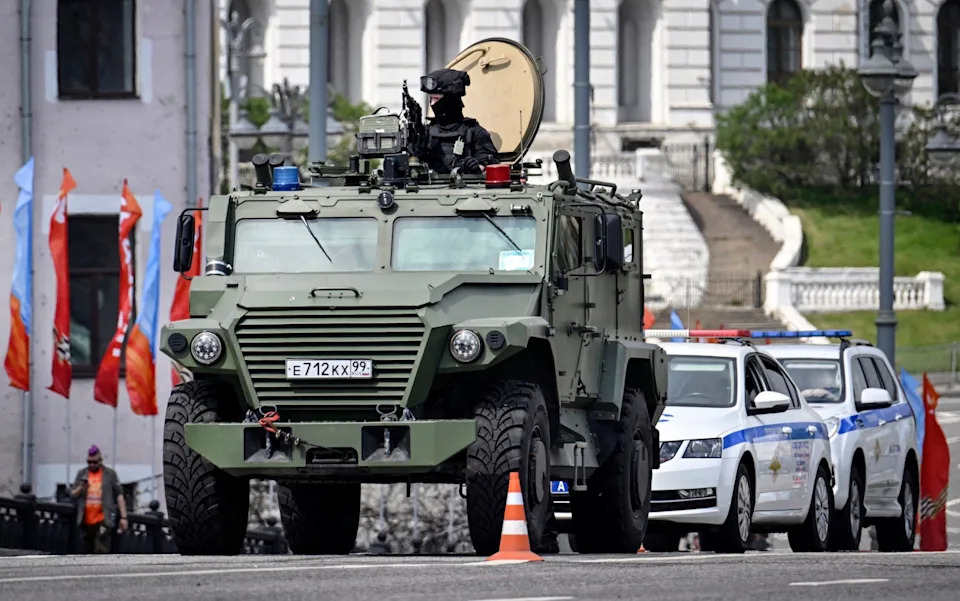 As Moscow prepares for its annual Victory Day parade on May 9, fear has gripped the Muscovite elites